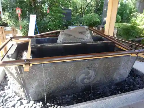 亀ケ池八幡宮の手水舎