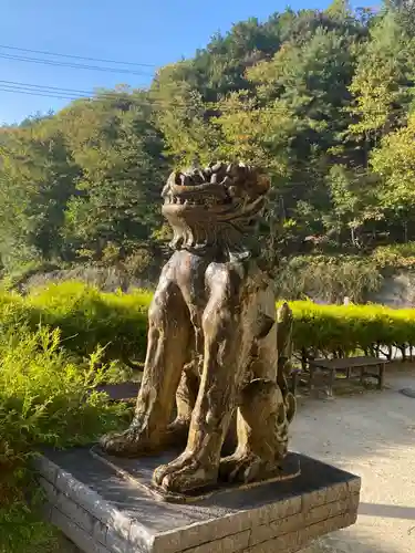 八王子神社の狛犬