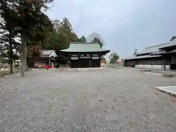 總社神社の{uncategorized: "未分類", other: "その他", undefined: "問題あり", building: "その他建物", grave: "お墓", sacred_gate: "鳥居", guardian: "狛犬", statue: "像", buddha: "仏像", history: "歴史", nature: "自然", garden: "庭園", animal: "動物", pagoda: "塔", temizu: "手水舎", mountain_gate: "山門・神門", sanctuary: "本殿・本堂", subordinate: "末社・摂社", art: "芸術", scenery: "景色", jizo: "地蔵", ema: "絵馬", goshuin: "御朱印", omikuji: "おみくじ", items: "授与品その他", amulet: "お守り", goshuincho: "御朱印帳", eats: "食事", festival: "お祭り", votive_dance: "神楽", shichigosan: "七五三参", wedding: "結婚式", experience: "体験その他", initially: "初詣", around: "周辺", anti_infection: "感染症対策"}