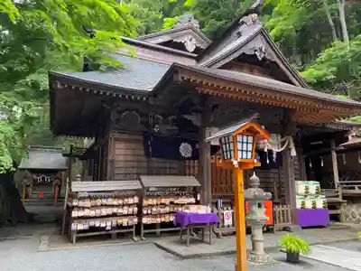 新倉富士浅間神社の本殿・本堂