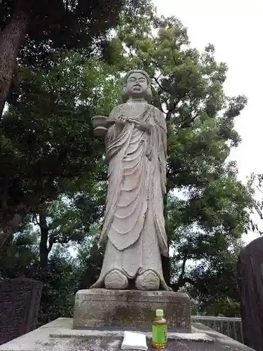 宝仙寺の像