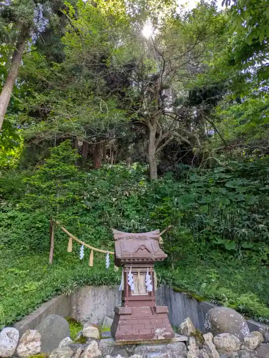 高穂神社の{uncategorized: "未分類", other: "その他", undefined: "問題あり", building: "その他建物", grave: "お墓", sacred_gate: "鳥居", guardian: "狛犬", statue: "像", buddha: "仏像", history: "歴史", nature: "自然", garden: "庭園", animal: "動物", pagoda: "塔", temizu: "手水舎", mountain_gate: "山門・神門", sanctuary: "本殿・本堂", subordinate: "末社・摂社", art: "芸術", scenery: "景色", jizo: "地蔵", ema: "絵馬", goshuin: "御朱印", omikuji: "おみくじ", items: "授与品その他", amulet: "お守り", goshuincho: "御朱印帳", eats: "食事", festival: "お祭り", votive_dance: "神楽", shichigosan: "七五三参", wedding: "結婚式", experience: "体験その他", initially: "初詣", around: "周辺", anti_infection: "感染症対策"}