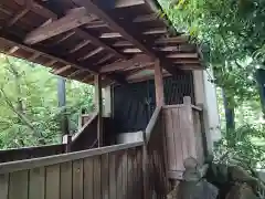 神明社の本殿