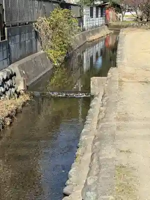 堰宮神社の{uncategorized: "未分類", other: "その他", undefined: "問題あり", building: "その他建物", grave: "お墓", sacred_gate: "鳥居", guardian: "狛犬", statue: "像", buddha: "仏像", history: "歴史", nature: "自然", garden: "庭園", animal: "動物", pagoda: "塔", temizu: "手水舎", mountain_gate: "山門・神門", sanctuary: "本殿・本堂", subordinate: "末社・摂社", art: "芸術", scenery: "景色", jizo: "地蔵", ema: "絵馬", goshuin: "御朱印", omikuji: "おみくじ", items: "授与品その他", amulet: "お守り", goshuincho: "御朱印帳", eats: "食事", festival: "お祭り", votive_dance: "神楽", shichigosan: "七五三参", wedding: "結婚式", experience: "体験その他", initially: "初詣", around: "周辺", anti_infection: "感染症対策"}