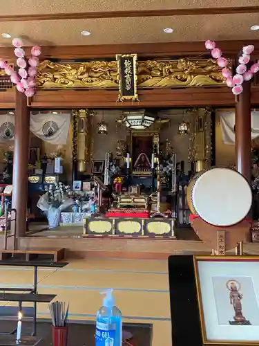 観音寺の本殿