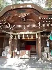 堤治神社の本殿