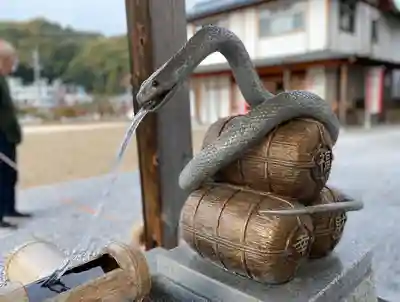 岩国白蛇神社の手水舎