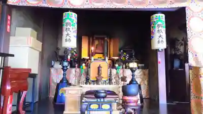 弥勒寺の本殿・本堂