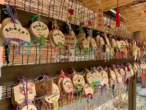 仙台大神宮の{uncategorized: "未分類", other: "その他", undefined: "問題あり", building: "その他建物", grave: "お墓", sacred_gate: "鳥居", guardian: "狛犬", statue: "像", buddha: "仏像", history: "歴史", nature: "自然", garden: "庭園", animal: "動物", pagoda: "塔", temizu: "手水舎", mountain_gate: "山門・神門", sanctuary: "本殿・本堂", subordinate: "末社・摂社", art: "芸術", scenery: "景色", jizo: "地蔵", ema: "絵馬", goshuin: "御朱印", omikuji: "おみくじ", items: "授与品その他", amulet: "お守り", goshuincho: "御朱印帳", eats: "食事", festival: "お祭り", votive_dance: "神楽", shichigosan: "七五三参", wedding: "結婚式", experience: "体験その他", initially: "初詣", around: "周辺", anti_infection: "感染症対策"}