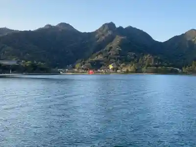厳島神社の{uncategorized: "未分類", other: "その他", undefined: "問題あり", building: "その他建物", grave: "お墓", sacred_gate: "鳥居", guardian: "狛犬", statue: "像", buddha: "仏像", history: "歴史", nature: "自然", garden: "庭園", animal: "動物", pagoda: "塔", temizu: "手水舎", mountain_gate: "山門・神門", sanctuary: "本殿・本堂", subordinate: "末社・摂社", art: "芸術", scenery: "景色", jizo: "地蔵", ema: "絵馬", goshuin: "御朱印", omikuji: "おみくじ", items: "授与品その他", amulet: "お守り", goshuincho: "御朱印帳", eats: "食事", festival: "お祭り", votive_dance: "神楽", shichigosan: "七五三参", wedding: "結婚式", experience: "体験その他", initially: "初詣", around: "周辺", anti_infection: "感染症対策"}