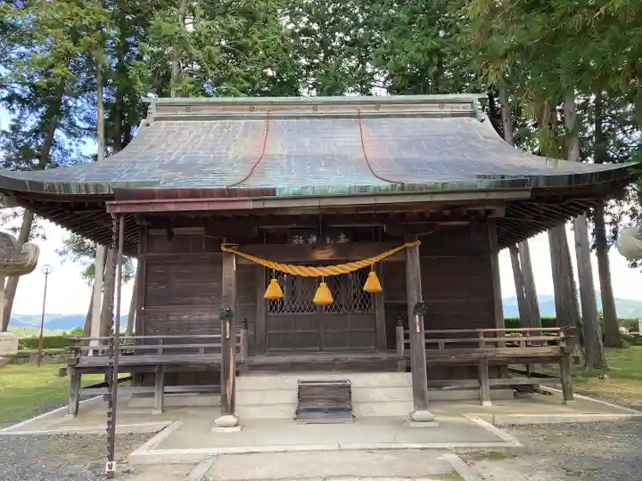 青山神社の本殿・本堂