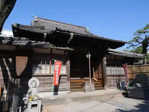 魚籃寺の本殿・本堂