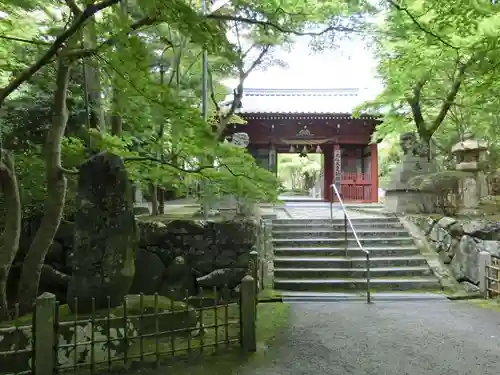 神峯山寺の山門