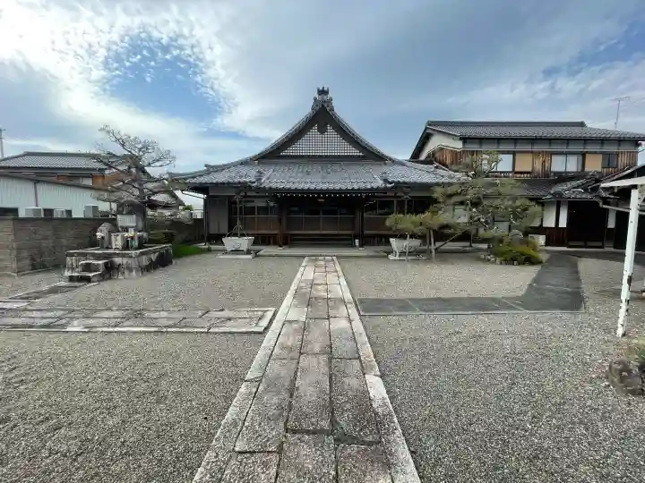 誓光寺の{uncategorized: "未分類", other: "その他", undefined: "問題あり", building: "その他建物", grave: "お墓", sacred_gate: "鳥居", guardian: "狛犬", statue: "像", buddha: "仏像", history: "歴史", nature: "自然", garden: "庭園", animal: "動物", pagoda: "塔", temizu: "手水舎", mountain_gate: "山門・神門", sanctuary: "本殿・本堂", subordinate: "末社・摂社", art: "芸術", scenery: "景色", jizo: "地蔵", ema: "絵馬", goshuin: "御朱印", omikuji: "おみくじ", items: "授与品その他", amulet: "お守り", goshuincho: "御朱印帳", eats: "食事", festival: "お祭り", votive_dance: "神楽", shichigosan: "七五三参", wedding: "結婚式", experience: "体験その他", initially: "初詣", around: "周辺", anti_infection: "感染症対策"}