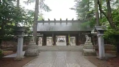 帯廣神社の山門・神門