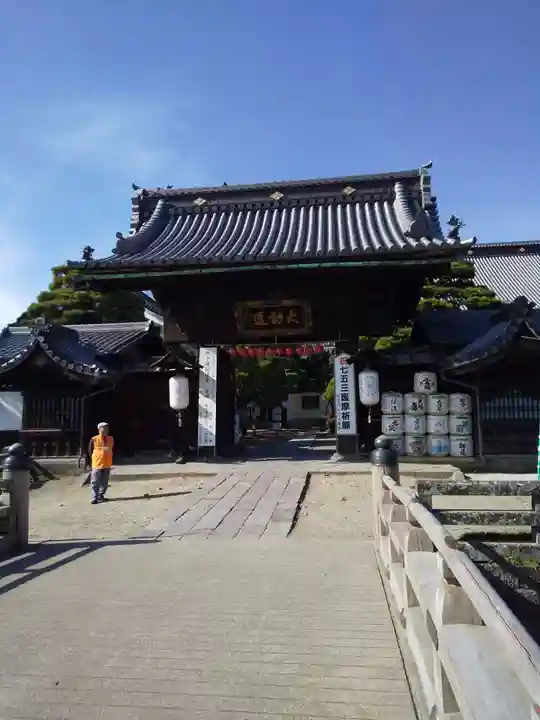 善光寺大勧進の山門・神門