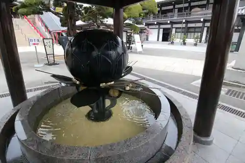 中山寺の手水舎