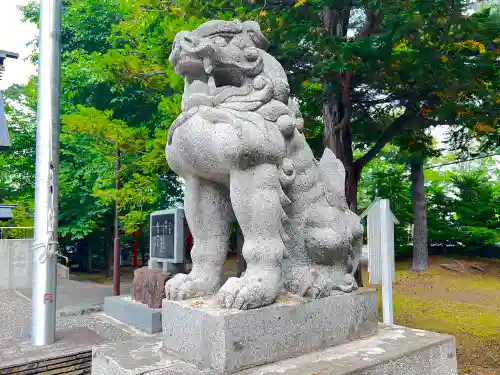 富良野神社の狛犬