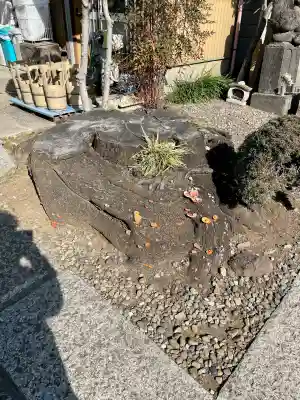 雪峰院の{uncategorized: "未分類", other: "その他", undefined: "問題あり", building: "その他建物", grave: "お墓", sacred_gate: "鳥居", guardian: "狛犬", statue: "像", buddha: "仏像", history: "歴史", nature: "自然", garden: "庭園", animal: "動物", pagoda: "塔", temizu: "手水舎", mountain_gate: "山門・神門", sanctuary: "本殿・本堂", subordinate: "末社・摂社", art: "芸術", scenery: "景色", jizo: "地蔵", ema: "絵馬", goshuin: "御朱印", omikuji: "おみくじ", items: "授与品その他", amulet: "お守り", goshuincho: "御朱印帳", eats: "食事", festival: "お祭り", votive_dance: "神楽", shichigosan: "七五三参", wedding: "結婚式", experience: "体験その他", initially: "初詣", around: "周辺", anti_infection: "感染症対策"}