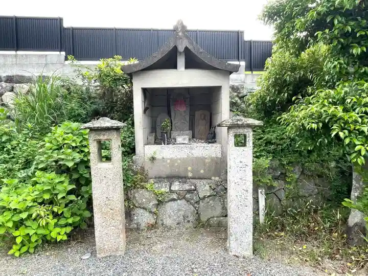 正徳寺の{uncategorized: "未分類", other: "その他", undefined: "問題あり", building: "その他建物", grave: "お墓", sacred_gate: "鳥居", guardian: "狛犬", statue: "像", buddha: "仏像", history: "歴史", nature: "自然", garden: "庭園", animal: "動物", pagoda: "塔", temizu: "手水舎", mountain_gate: "山門・神門", sanctuary: "本殿・本堂", subordinate: "末社・摂社", art: "芸術", scenery: "景色", jizo: "地蔵", ema: "絵馬", goshuin: "御朱印", omikuji: "おみくじ", items: "授与品その他", amulet: "お守り", goshuincho: "御朱印帳", eats: "食事", festival: "お祭り", votive_dance: "神楽", shichigosan: "七五三参", wedding: "結婚式", experience: "体験その他", initially: "初詣", around: "周辺", anti_infection: "感染症対策"}
