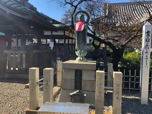 西新井大師総持寺の地蔵