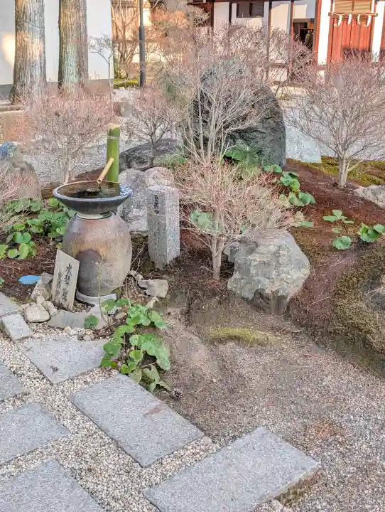 建部大社の{uncategorized: "未分類", other: "その他", undefined: "問題あり", building: "その他建物", grave: "お墓", sacred_gate: "鳥居", guardian: "狛犬", statue: "像", buddha: "仏像", history: "歴史", nature: "自然", garden: "庭園", animal: "動物", pagoda: "塔", temizu: "手水舎", mountain_gate: "山門・神門", sanctuary: "本殿・本堂", subordinate: "末社・摂社", art: "芸術", scenery: "景色", jizo: "地蔵", ema: "絵馬", goshuin: "御朱印", omikuji: "おみくじ", items: "授与品その他", amulet: "お守り", goshuincho: "御朱印帳", eats: "食事", festival: "お祭り", votive_dance: "神楽", shichigosan: "七五三参", wedding: "結婚式", experience: "体験その他", initially: "初詣", around: "周辺", anti_infection: "感染症対策"}