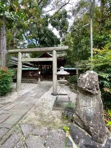 岡崎神社の鳥居