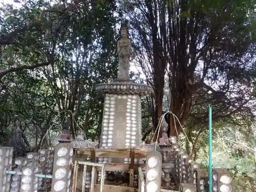 白山神社の仏像