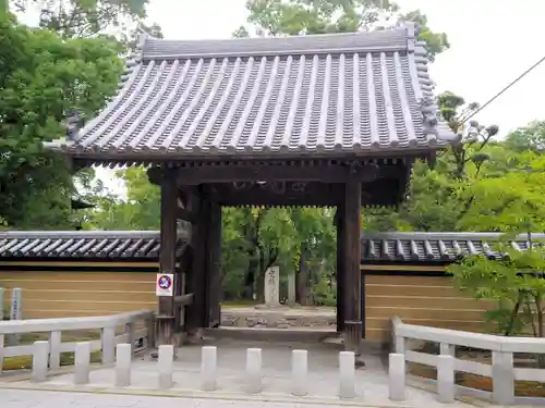 聖福寺の山門・神門