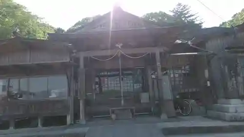 中山不動尊の本殿・本堂