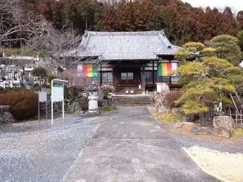 善導寺の本殿・本堂