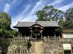 天山神社の本殿