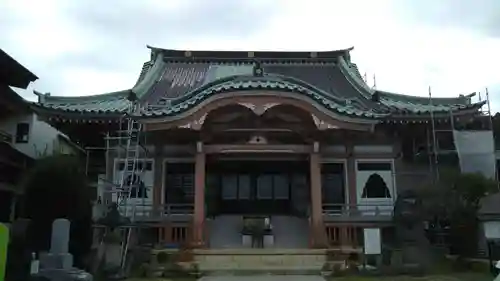 本山　久昌寺の本殿・本堂