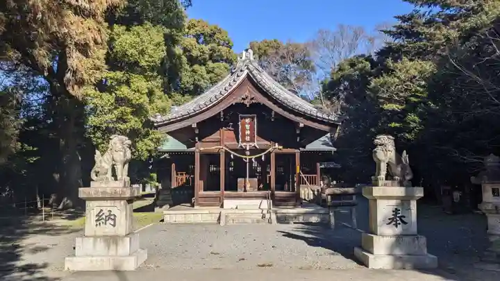 布智神社(本甲)の本殿・本堂