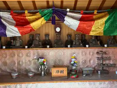 長心寺の{uncategorized: "未分類", other: "その他", undefined: "問題あり", building: "その他建物", grave: "お墓", sacred_gate: "鳥居", guardian: "狛犬", statue: "像", buddha: "仏像", history: "歴史", nature: "自然", garden: "庭園", animal: "動物", pagoda: "塔", temizu: "手水舎", mountain_gate: "山門・神門", sanctuary: "本殿・本堂", subordinate: "末社・摂社", art: "芸術", scenery: "景色", jizo: "地蔵", ema: "絵馬", goshuin: "御朱印", omikuji: "おみくじ", items: "授与品その他", amulet: "お守り", goshuincho: "御朱印帳", eats: "食事", festival: "お祭り", votive_dance: "神楽", shichigosan: "七五三参", wedding: "結婚式", experience: "体験その他", initially: "初詣", around: "周辺", anti_infection: "感染症対策"}
