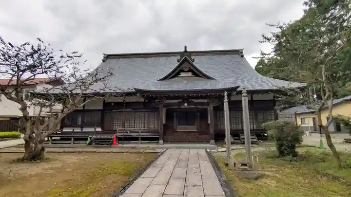 雲照寺の本殿・本堂