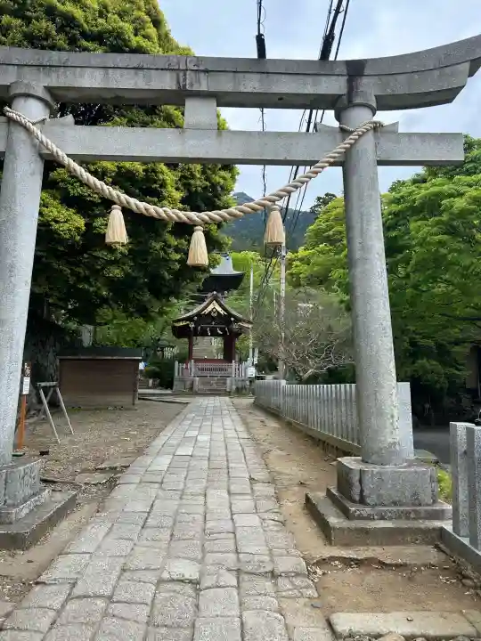 筑波山神社の{uncategorized: "未分類", other: "その他", undefined: "問題あり", building: "その他建物", grave: "お墓", sacred_gate: "鳥居", guardian: "狛犬", statue: "像", buddha: "仏像", history: "歴史", nature: "自然", garden: "庭園", animal: "動物", pagoda: "塔", temizu: "手水舎", mountain_gate: "山門・神門", sanctuary: "本殿・本堂", subordinate: "末社・摂社", art: "芸術", scenery: "景色", jizo: "地蔵", ema: "絵馬", goshuin: "御朱印", omikuji: "おみくじ", items: "授与品その他", amulet: "お守り", goshuincho: "御朱印帳", eats: "食事", festival: "お祭り", votive_dance: "神楽", shichigosan: "七五三参", wedding: "結婚式", experience: "体験その他", initially: "初詣", around: "周辺", anti_infection: "感染症対策"}