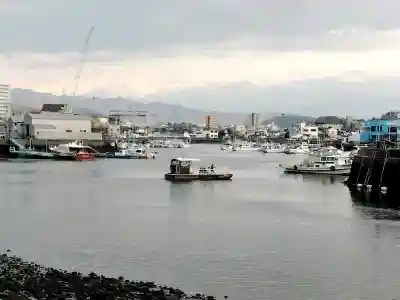 湊三嶋大明神社の{uncategorized: "未分類", other: "その他", undefined: "問題あり", building: "その他建物", grave: "お墓", sacred_gate: "鳥居", guardian: "狛犬", statue: "像", buddha: "仏像", history: "歴史", nature: "自然", garden: "庭園", animal: "動物", pagoda: "塔", temizu: "手水舎", mountain_gate: "山門・神門", sanctuary: "本殿・本堂", subordinate: "末社・摂社", art: "芸術", scenery: "景色", jizo: "地蔵", ema: "絵馬", goshuin: "御朱印", omikuji: "おみくじ", items: "授与品その他", amulet: "お守り", goshuincho: "御朱印帳", eats: "食事", festival: "お祭り", votive_dance: "神楽", shichigosan: "七五三参", wedding: "結婚式", experience: "体験その他", initially: "初詣", around: "周辺", anti_infection: "感染症対策"}