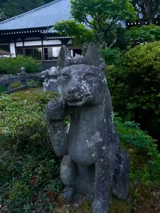 永泉寺の{uncategorized: "未分類", other: "その他", undefined: "問題あり", building: "その他建物", grave: "お墓", sacred_gate: "鳥居", guardian: "狛犬", statue: "像", buddha: "仏像", history: "歴史", nature: "自然", garden: "庭園", animal: "動物", pagoda: "塔", temizu: "手水舎", mountain_gate: "山門・神門", sanctuary: "本殿・本堂", subordinate: "末社・摂社", art: "芸術", scenery: "景色", jizo: "地蔵", ema: "絵馬", goshuin: "御朱印", omikuji: "おみくじ", items: "授与品その他", amulet: "お守り", goshuincho: "御朱印帳", eats: "食事", festival: "お祭り", votive_dance: "神楽", shichigosan: "七五三参", wedding: "結婚式", experience: "体験その他", initially: "初詣", around: "周辺", anti_infection: "感染症対策"}