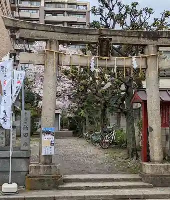秋葉神社の鳥居