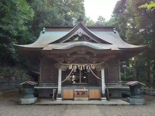 泉神社の本殿