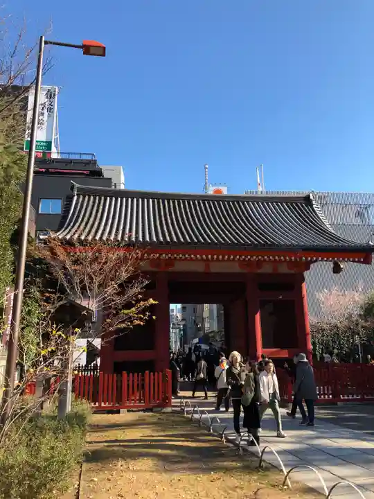 浅草寺の山門・神門