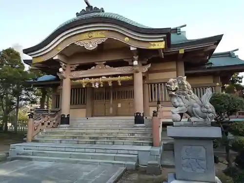 白山神社の本殿