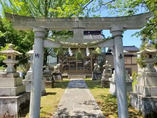 神明社の鳥居