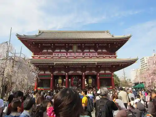 浅草寺の山門