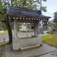 春日神社の手水舎