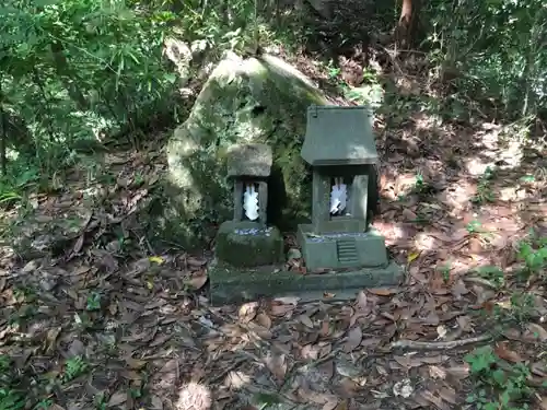 安房神社の末社