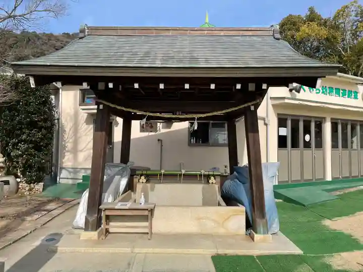 熊内八幡神社の手水舎
