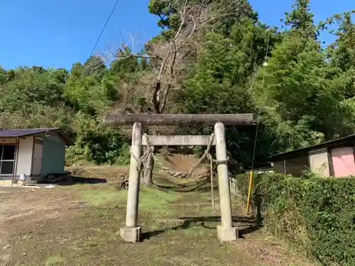 諏訪神社の鳥居