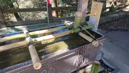 唐澤山神社の手水舎